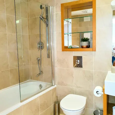 The Penthouse At Regent House Light And Airy Top Floor With Lift Access 1 Bedroom En-Suite Luxury Apartment Ultra Central Location Harrogate Extérieur photo