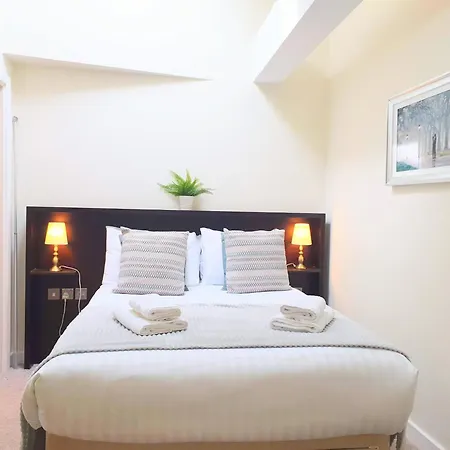 The Penthouse At Regent House Light And Airy Top Floor With Lift Access 1 Bedroom En-Suite Luxury Apartment Ultra Central Location Harrogate Extérieur photo
