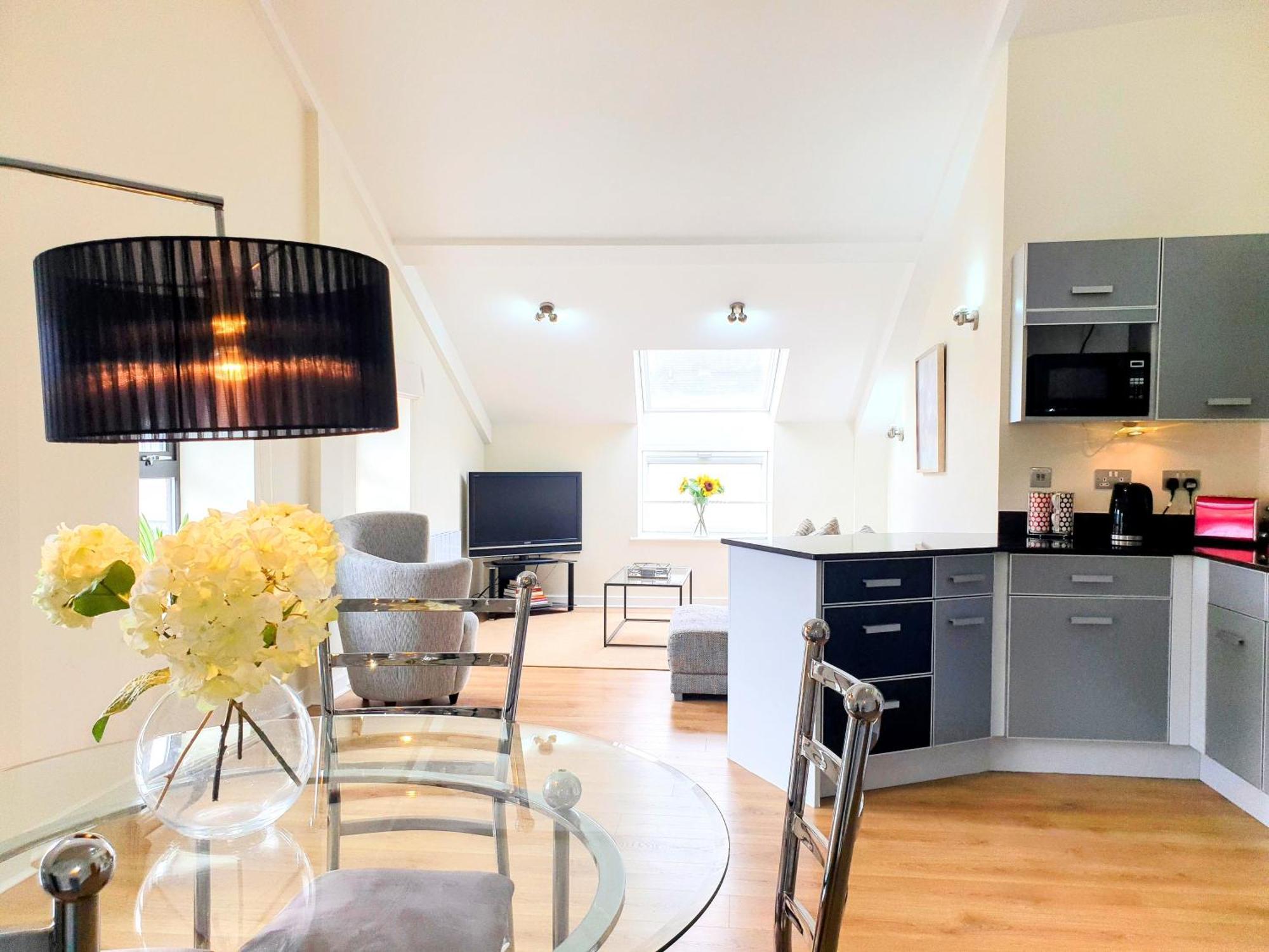 The Penthouse At Regent House Light And Airy Floor With Lift Access 1 Bedroom En-suite Luxury Ultra Location Appartamento Harrogate